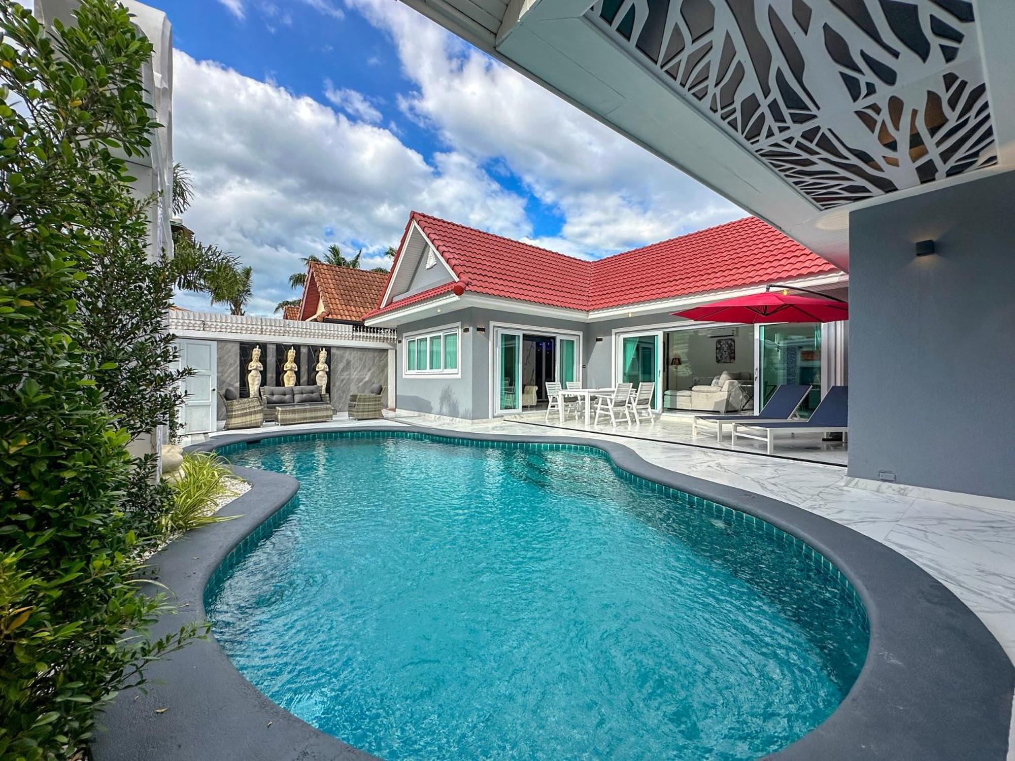 View Talay Pool 67, Beach, Pattaya Villa Jomtien Beach